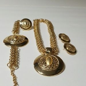 Exquisite Dubai gold color jewelry set